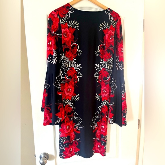 MSK Stunning Mid Length dress, black with vibrant red floral Women’s size med - Picture 1 of 16